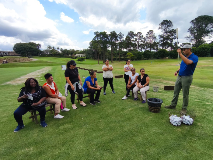 Alunos da escola do Parque Miguel Mirizola vão receber projeto 'Golfe na Escola'
